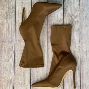LILIANA Brown Booties - Size 8.5